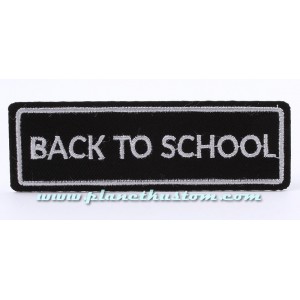 Patch ecusson thermocollant back to school  script silver on black