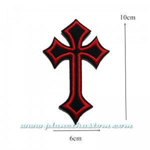 Patch ecusson thermocollant croix rouge sur noir gothique goth cross
